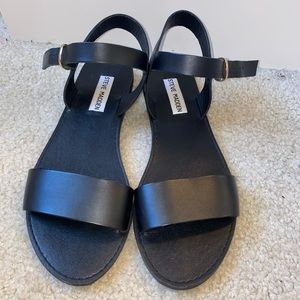 Steven Madden Donddi Sandals